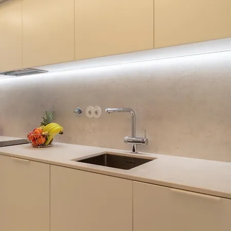 Stylish & Bright By Hostwise Daire *